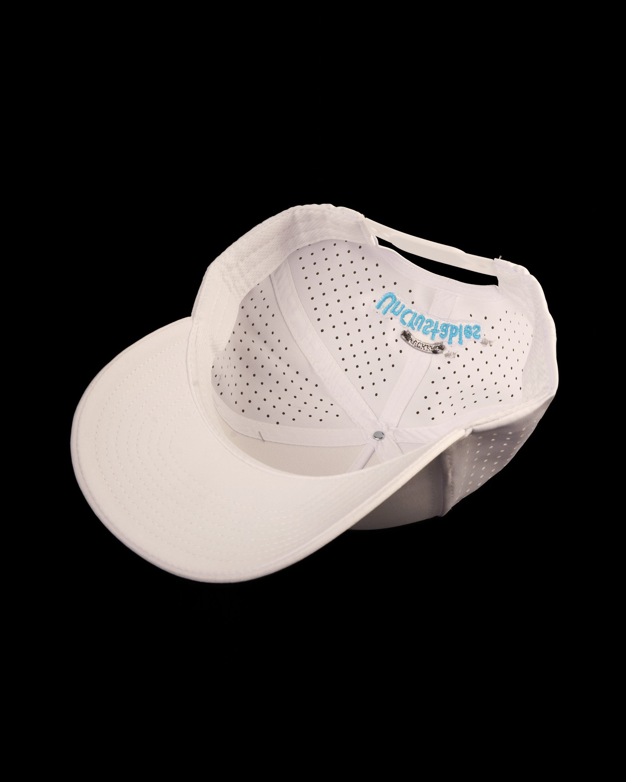 No Crust Club Snapback Hat - White | Uncrustables™